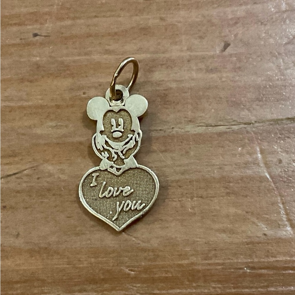Disney:vintage 14k. Small/tiny Gold Disney Mickey Mouse I Love You Charm/pendant